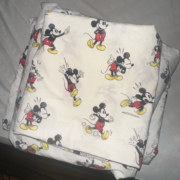 Pottery Barn Kids Mickey Mouse Bedding Set - Picture 1 of 5
